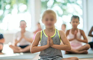 yoga enfants Foyer pour tous des mimosas Le Cannet 06110